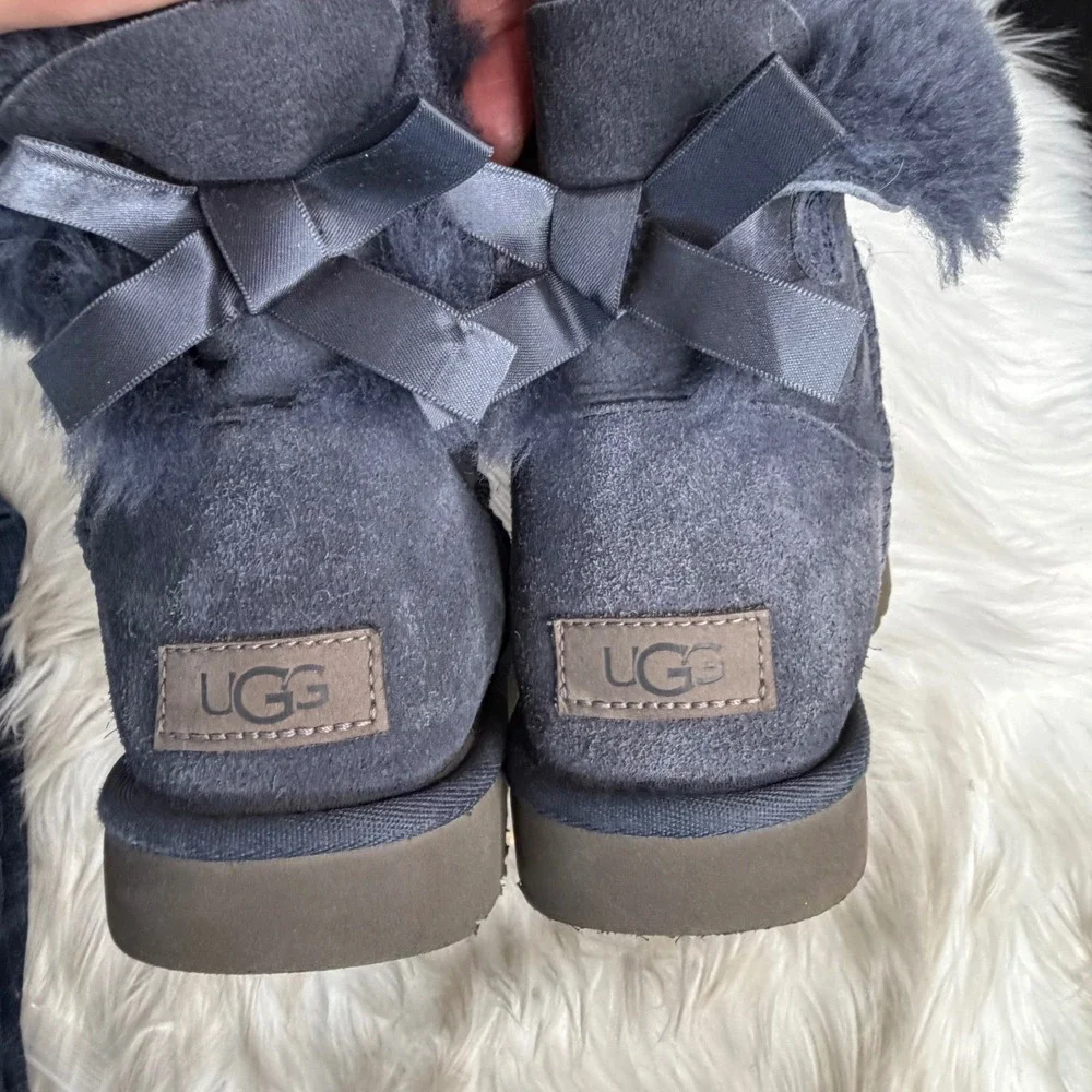UGG Custom Bailey Bow II Grey Suede Sheepskin Boots 1016501 Womens 7